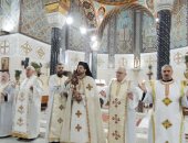 نائب بطريرك الكاثوليك يترأس نهاية فعاليات "تساعية القديسة تريزا"