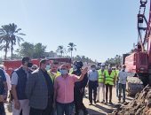 محافظ البحيرة يتفقد ميناء الصيد وإنشاء كوبرى مزلقان الصيرفى أعلى السكة الحديد