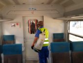 صور.. السكة الحديد تعلن تواصل أعمال تعقيم المحطات والقطارات ضد كورونا