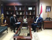 وزير السياحة والآثار يبحث مع لجنة تسيير أعمال المرشدين السياحيين مستقبل النقابة