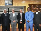 محافظ أسوان يهنئ أبناء الجنوب على البقاء فى الدورى الممتاز