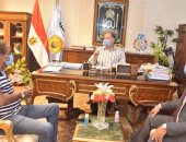 محافظ أسيوط يعلن دعمه لمبادرة "صنايعية مصر" وفعاليات وأنشطة وزارة الثقافة