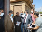 محافظ المنوفية يعد أهالى تلا ببدء نقل مقلب القمامة نهاية أكتوبر