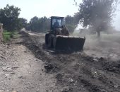 رفع مخلفات القمامة بالوحدات المحلية فى أوسيم بالجيزة.. صور