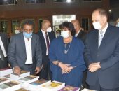 وزيرة الثقافة ومحافظ أسيوط يتفقدان معرض نتاج مبادرة صنايعية مصر من 13 محافظة