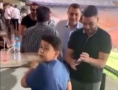 مشادة بين أحمد فهمى ومشجع: شيكابالا شهرك ومكنش حد يعرفك.. فيديو