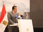 وزير التعليم العالى يعلن تخصيص 30 منحة كاملة للمدارس الحكومية بالجامعة الأمريكية