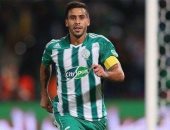 منافس الزمالك.. تحطيم سيارة قائد الرجاء بعد التتويج بالدوري المغربي