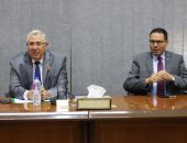 وزير الزراعة يستعرض مع الجمعية المصرية لشباب الأعمال منظومة تحديث الري