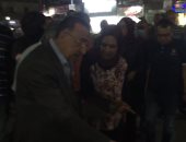 محافظ الإسكندرية يتفقد موقع الهبوط الأرضى بشارع 45 .. صور