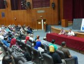 تعرف على اجتماع نائب رئيس جامعة أسيوط إستعداداً للعام الجامعى الجديد