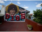 جولة مصورة في متحف مارادونا.. غرفة المستقبل وأول عقد احترافى فى مسيرته