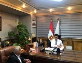 وزير الرياضة يبحث استعدادات استضافة مونديال اليد مع مدير البطولة