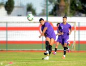 جدية وتفاؤل على وجوه لاعبى الزمالك قبل مواجهة الرجاء المغربى.. صور