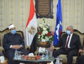 محافظ السويس يشيد بجهود وزارة الأوقاف فى الدعوة وعمارة المساجد.. صور