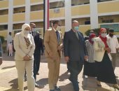 محافظ القاهرة يتفقد المدارس ويشدد على الالتزام بإجراءات الوقاية.. صور