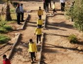 مدارس الوادى الجديد تستقبل الطلاب وسط تطبيق الإجراءات الاحترازية.. صور