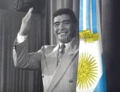 مارادونا يدافع عن نفسه أمام الأرجنتينيين بعد اتهامه بدعم كل الأحزاب السياسية.. صورة