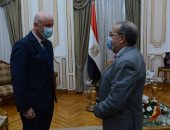وزير الإنتاج الحربى يبحث مع السفير الإسباني بالقاهرة التعاون فى الصناعات العسكرية.. الاتفاق على دفع عجلة التعاون خلال الفترة المقبلة.. رامون جيل كاساريس يشيد بجهود مصر لمكافحة الإرهاب..ويؤكد تحسن الحالة الأمنية
