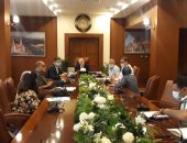 محافظ بورسعيد يتابع سير العمل بمركز المتغيرات المكانية وعدد من الإدارات بالديوان العام