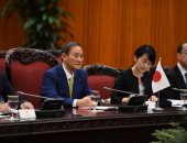 صور.. رئيس وزراء اليابان يبدأ أول رحلاته الخارجية بزيارة فيتنام