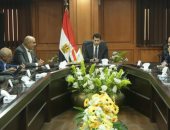 وزير الرياضة يبحث آخر استعدادات استضافة مونديال اليد مع اللجنة المنظمة