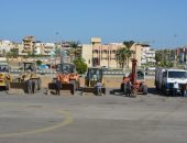 رئيس "دمياط الجديدة" يشهد اصطفاف معدات الجهاز والشركات العاملة بالمدينة