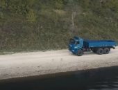 جامعة روسية تنشر فيديو لتجربة شاحنة تسير بدون سائق على الطرق الترابية