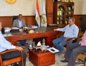 محافظ مطروح يقدم تيسيرات لاجراءات التصالح على مخالفات البناء للأسرة الفقيرة