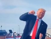 حساب حملة دونالد ترامب ينشر فيديو خلال رقصه بأحد التجمعات الانتخابية
