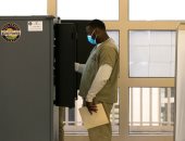 سجناء شيكاغو يشاركون فى الانتخابات الأمريكية.. صور