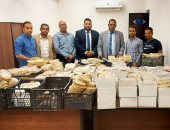 إعدام 328 كيلو حلوى المولد مجهولة المصدر فى أسوان.. صور