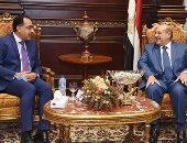 رئيس الوزراء فى البرلمان لتقديم التهنئة لرئيس مجلس الشيوخ