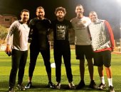 صور جديدة تجمع أمير كرارة مع زيدان وأحمد حسن وحسام غالي في مباراة خماسية