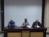 رئيس جامعة أسوان : تطبيق خطة التعليم الهجين ولا تهاون مع المقصرين