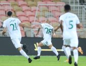 الأهلى ينفرد بصدارة الدوري السعودي بفوز صعب على الوحدة.. فيديو