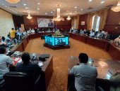 محافظ البحيرة يعلن توفير وسائل نقل مجانية لتوصيل المواطنين لمقرات الانتخاب.. فيديو وصور