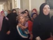 المرأة تزين طوابير الناخبين فى انتخابات مجلس النواب بعرب الحصار جنوب الجيزة