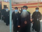 أسقف دشنا ووفد كنسى يشارك بالتصويت فى انتخابات النواب بقنا.. صور