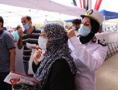 الشرطة النسائية تسطر مشاهد حضارية أمام لجان انتخابات النواب بالجيزة.. صور