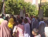 محافظ أسيوط يوجه باستمرار حملات تطهير وتعقيم لجان انتخابات البرلمان