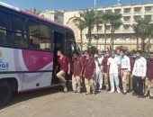أتوبيسات مكيفة تنقل العاملين بالسياحة فى البحر الأحمر لمقرات الانتخاب .. صور