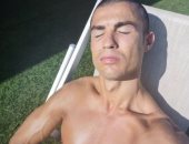 كريستيانو رونالدو يعلن اقتراب عودته للملاعب من تحت أشعة الشمس.. صورة
