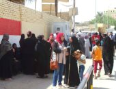 تزايد الإقبال على لجان انتخابات النواب فى أسوان.. صور