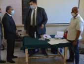 محافظ المنيا يتابع انتظام التصويت بعدد من لجان انتخابات مجلس النواب.. صور