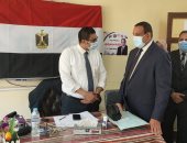 محافظ البحيرة يواصل جولاته على لجان الانتخابات ويشيد بإقبال المواطنين.. صور