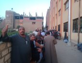 انتخابات مجلس النواب.. بدء نقل الناخبين لمقار التصويت بلجان قرى الأقصر.. صور