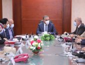 محافظ سوهاج يترأس غرفة العمليات الرئيسية بالمحافظة لمتابعة انتخابات النواب