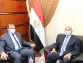 وزيرا القوى العاملة والنقل يتفقان على عقد لقاءات دورية بالعاملين لحل مشاكلهم