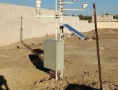 المياه الجوفية تنتهى من تركيب وتشغيل وحدة الأرصاد الجوية بالواحات.. صور